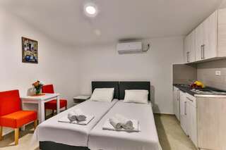 Апартаменты Apart house Family Kruce Улцинь Апартаменты с 1 спальней-48